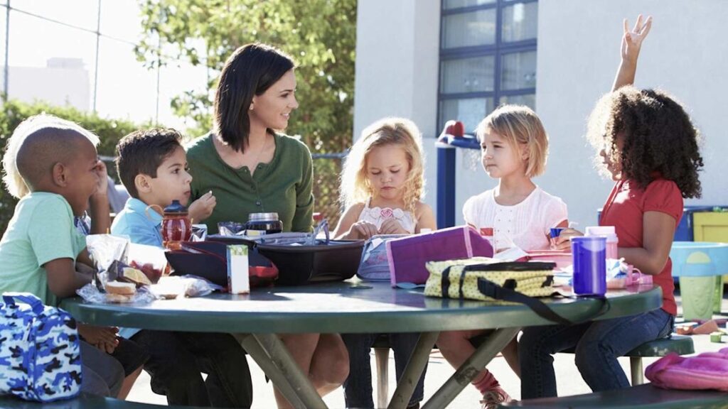 Afterschool Care That Encourages Lifelong Learning and Social Growth